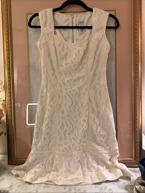 Sleeveless Ivory Lace Dress
